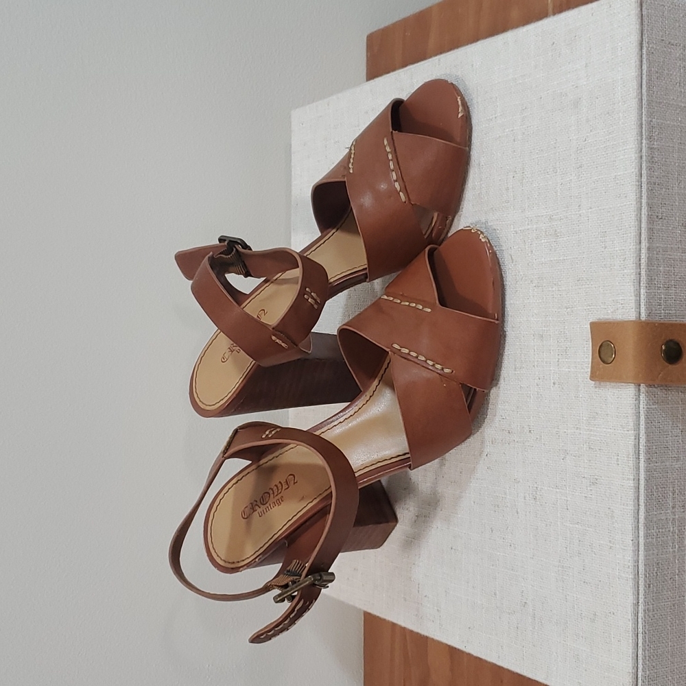 Crown Vintage Leather Stacked Heel